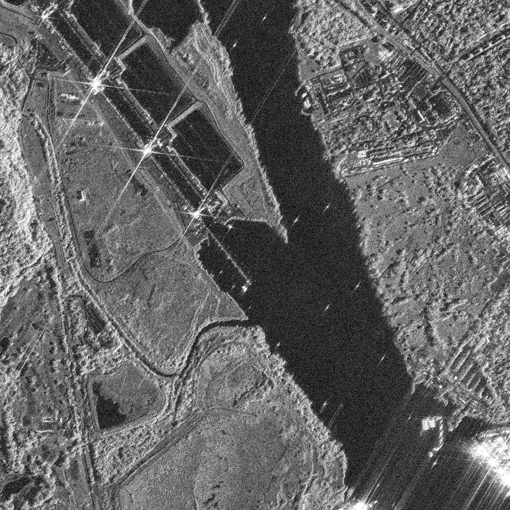 Five-look multilook render of the Gatun Locks — speckle averaged down, roads and shorelines legible